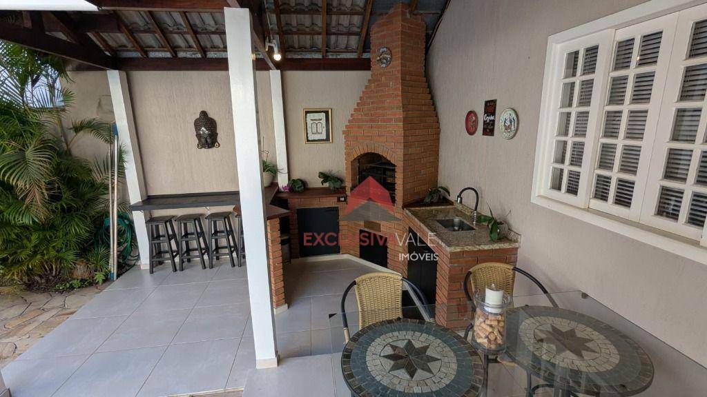 Casa de Condomínio para alugar com 4 quartos, 320m² - Foto 28