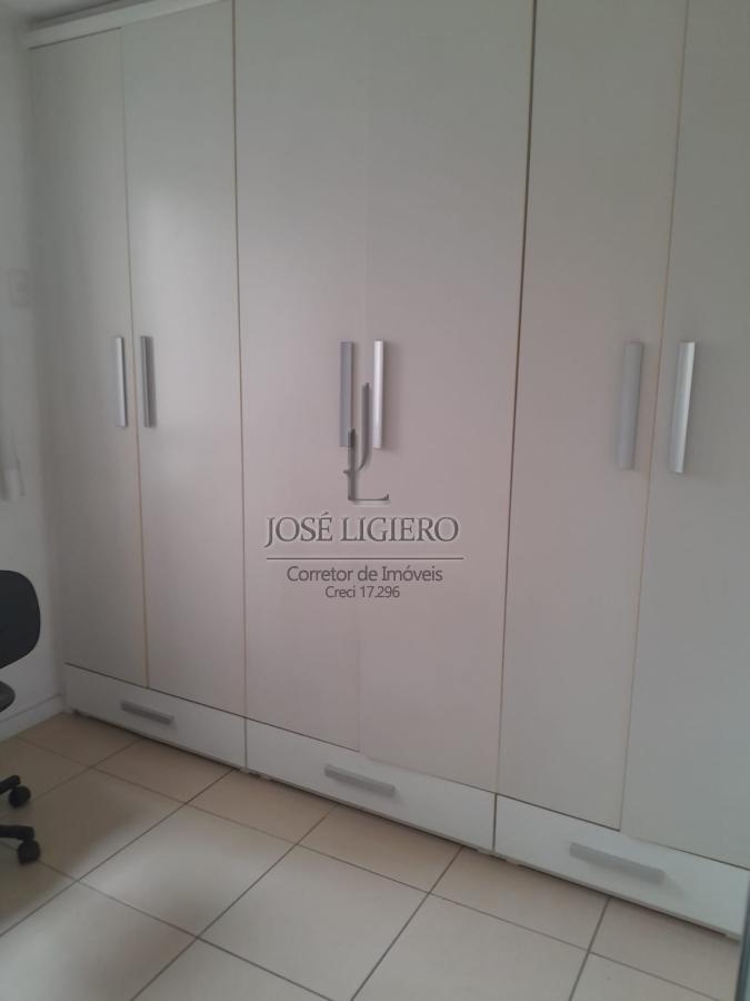 Apartamento à venda com 2 quartos, 65m² - Foto 13