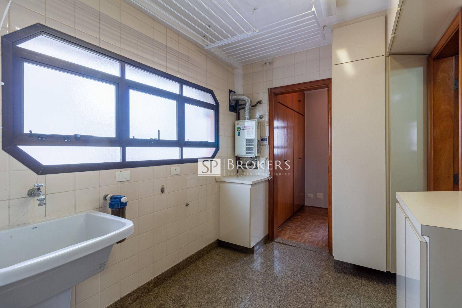 Apartamento à venda e aluguel com 3 quartos, 180m² - Foto 17