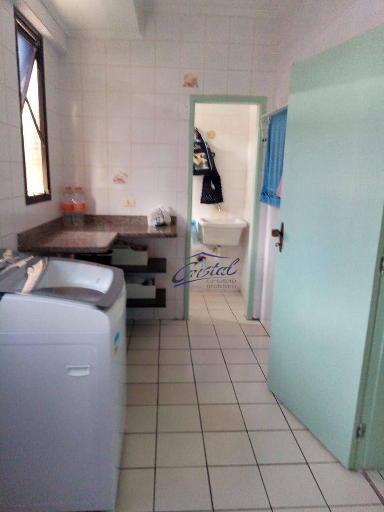 Apartamento à venda com 3 quartos, 260m² - Foto 18