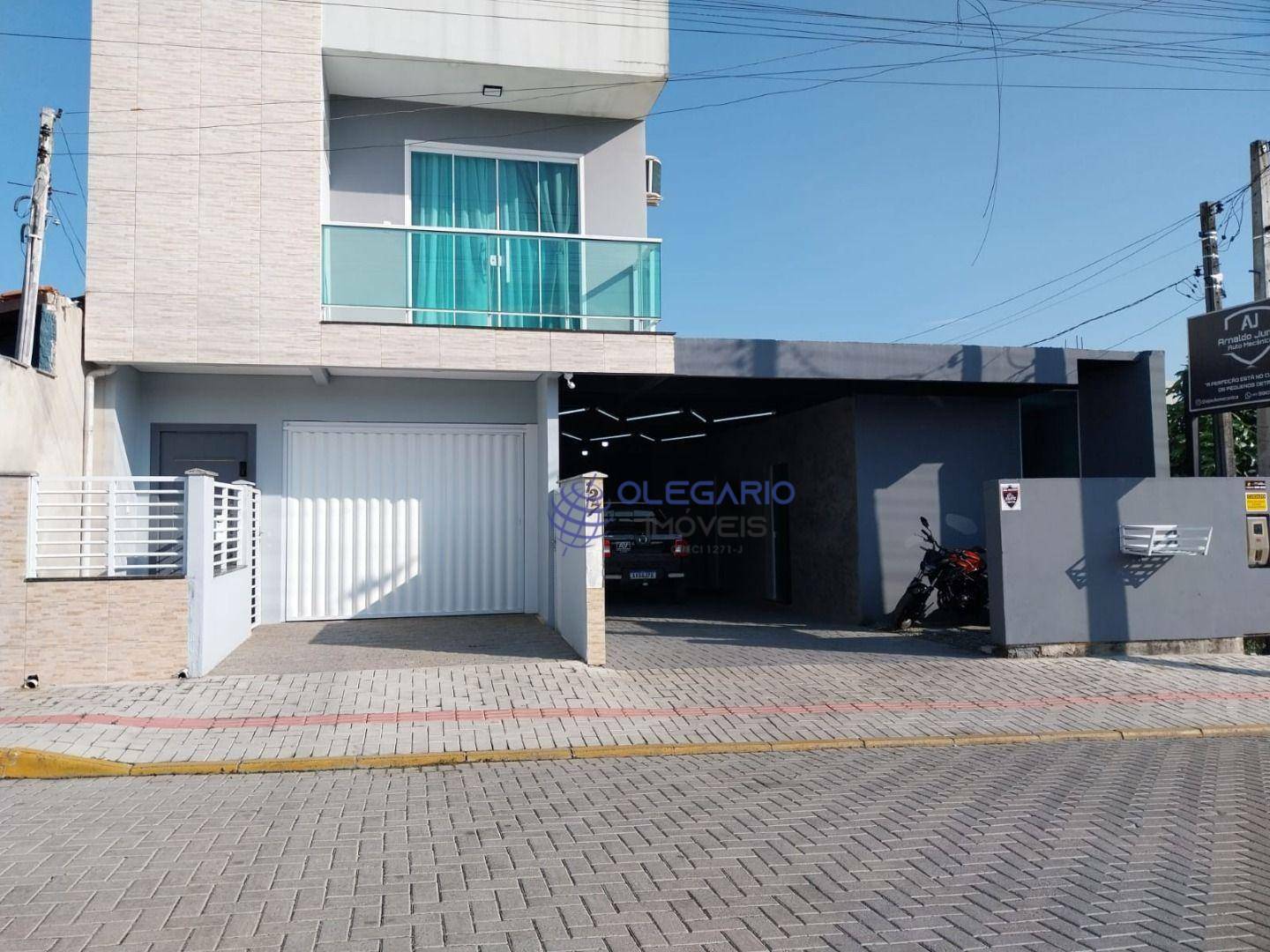 Sobrado à venda com 2 quartos, 280m² - Foto 1