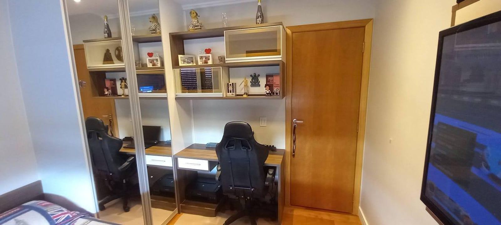 Apartamento à venda com 2 quartos, 68m² - Foto 4