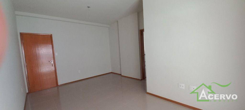 Apartamento à venda com 2 quartos, 80m² - Foto 3