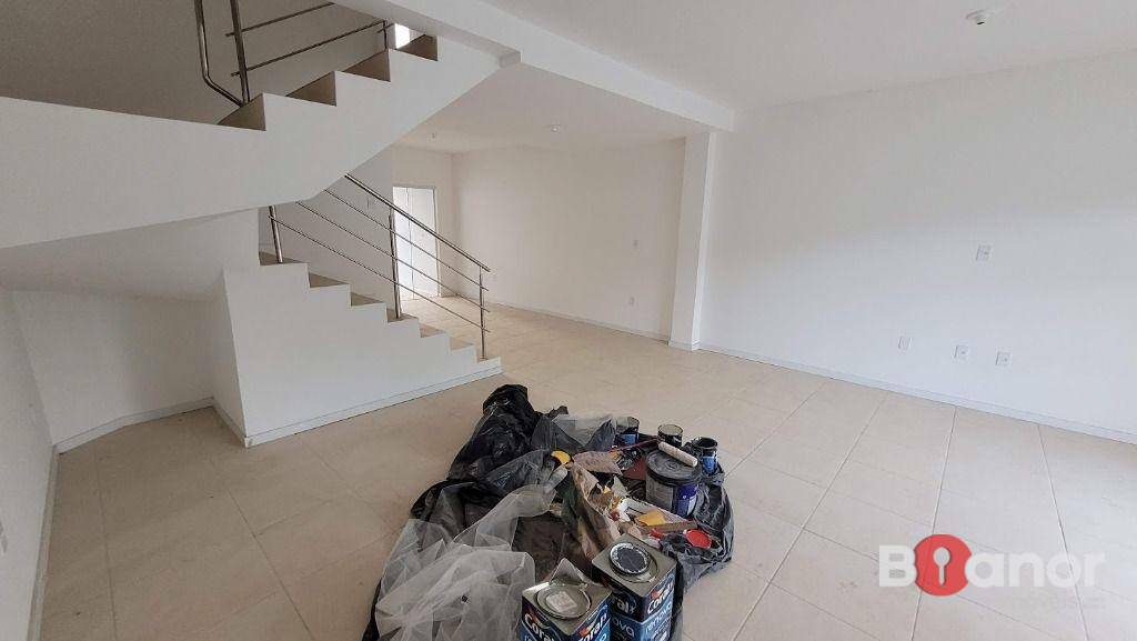 Casa à venda com 3 quartos, 134m² - Foto 4