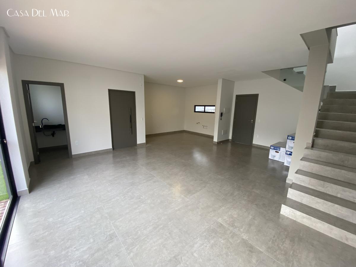 Casa à venda com 3 quartos, 220m² - Foto 10