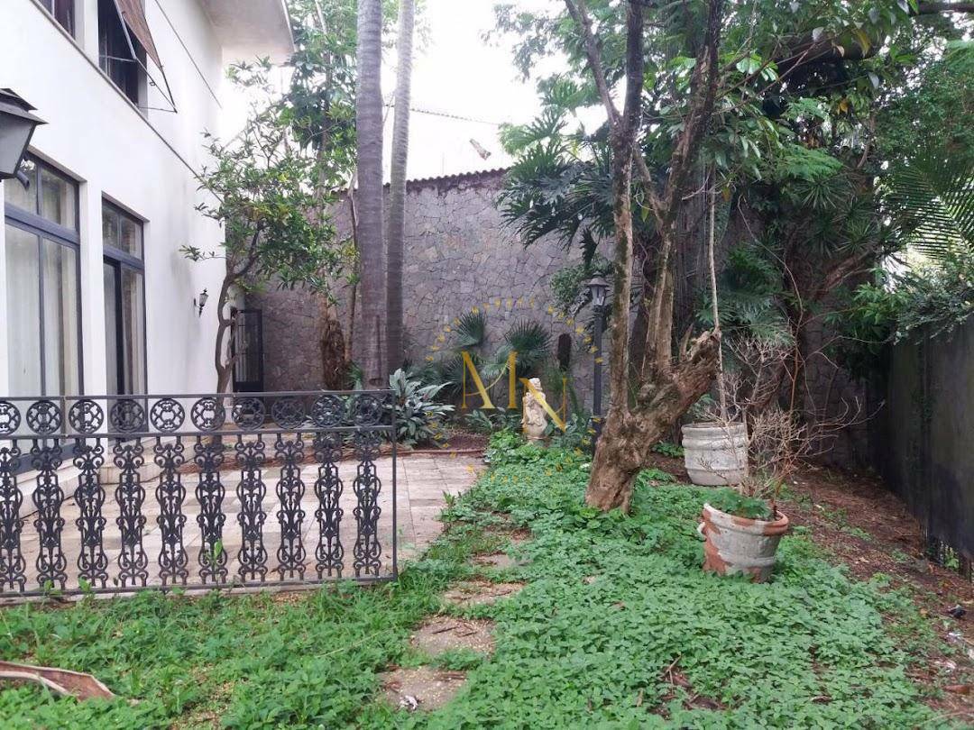 Sobrado à venda com 4 quartos, 589m² - Foto 4