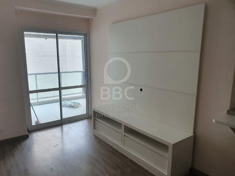 Apartamento para alugar com 2 quartos, 75m² - Foto 4