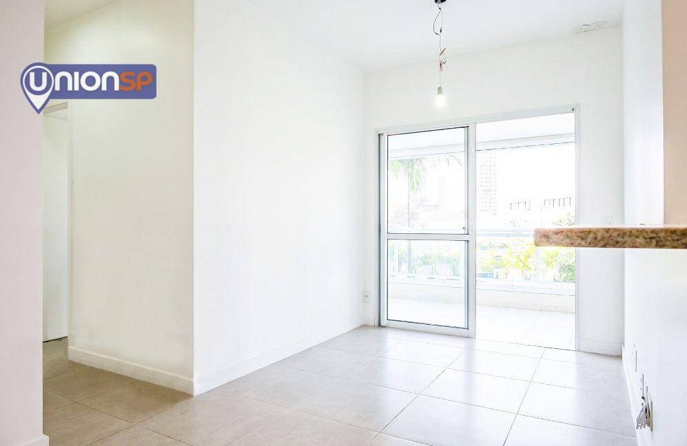 Apartamento à venda com 2 quartos, 70m² - Foto 1