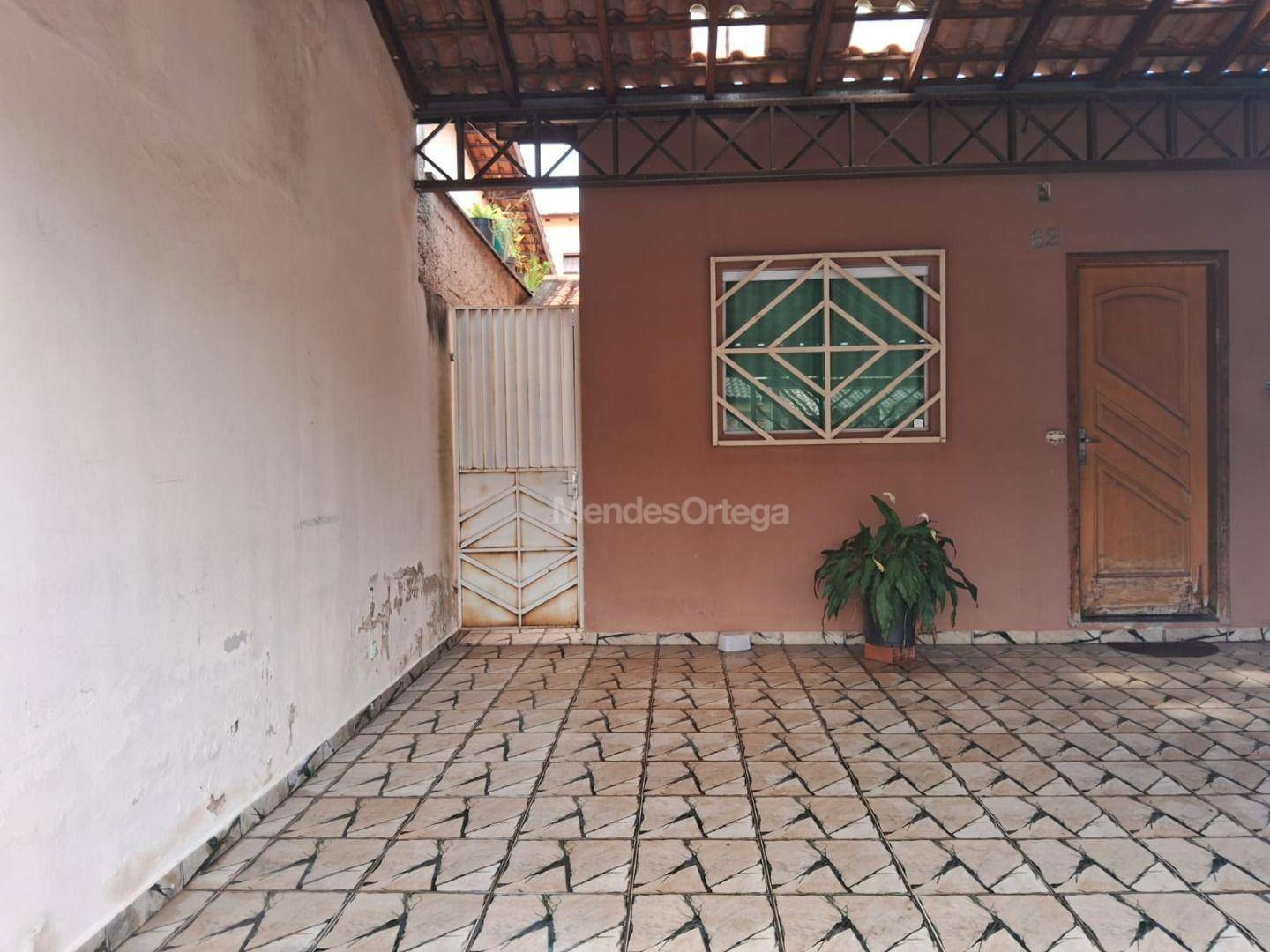 Casa à venda e aluguel com 3 quartos, 175m² - Foto 2