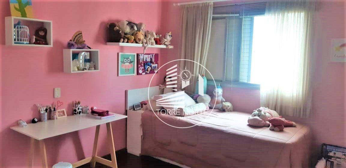 Apartamento à venda com 4 quartos, 240m² - Foto 23