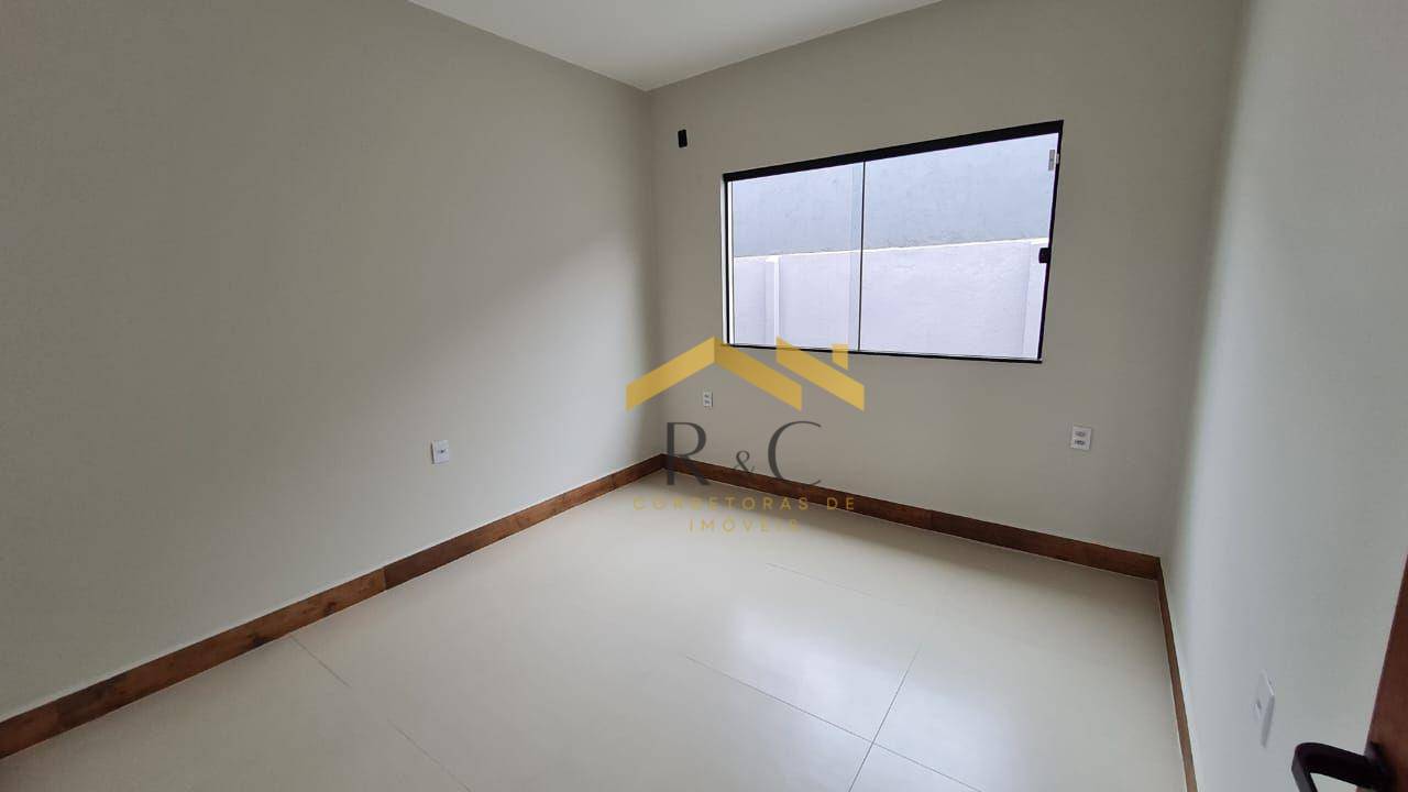 Casa à venda com 3 quartos, 94m² - Foto 3