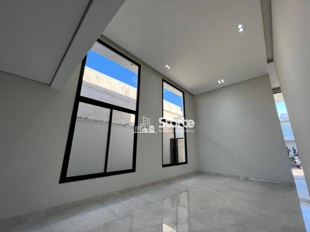 Casa de Condomínio à venda com 3 quartos, 206m² - Foto 5