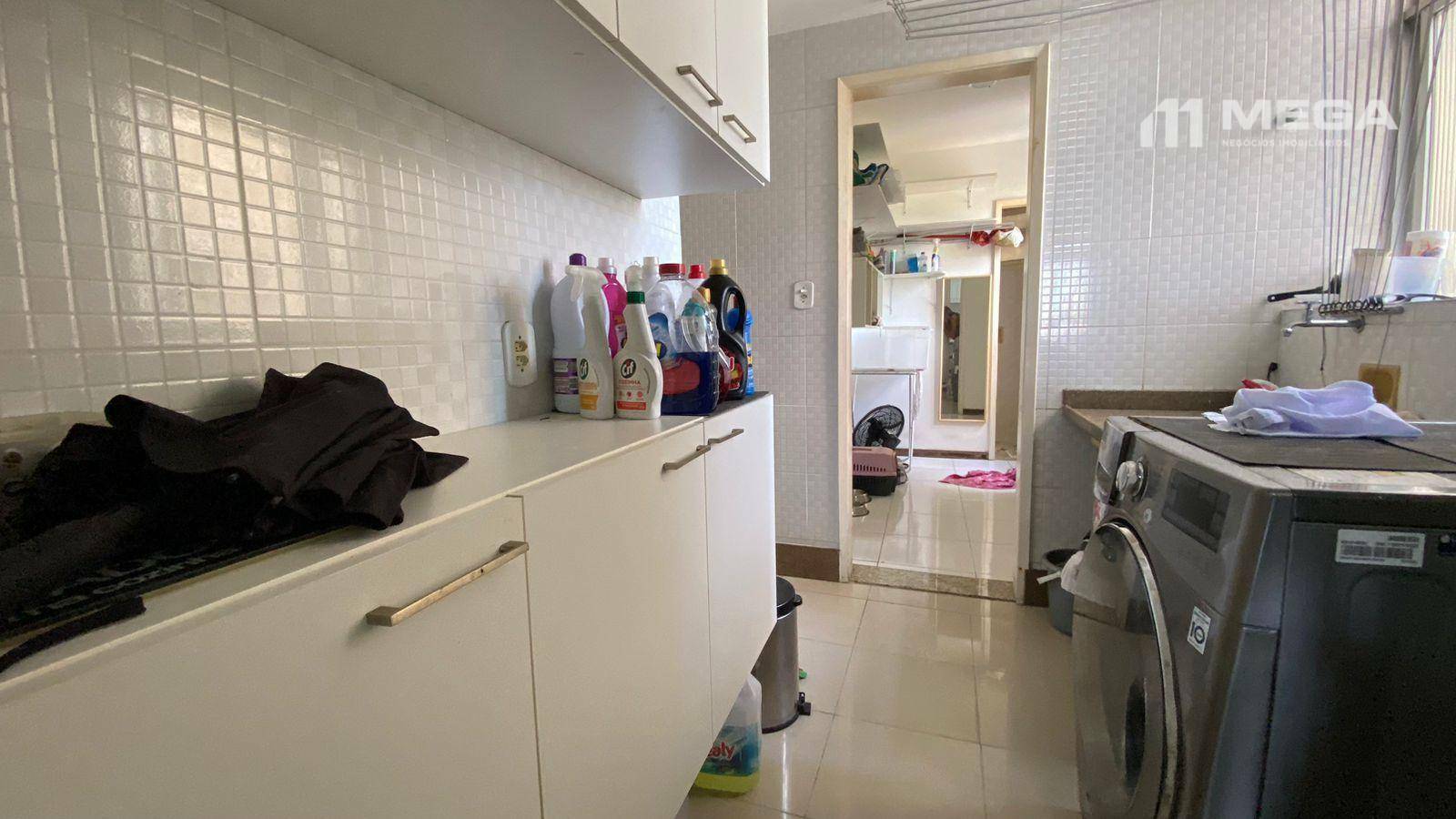 Apartamento à venda com 3 quartos, 140m² - Foto 27