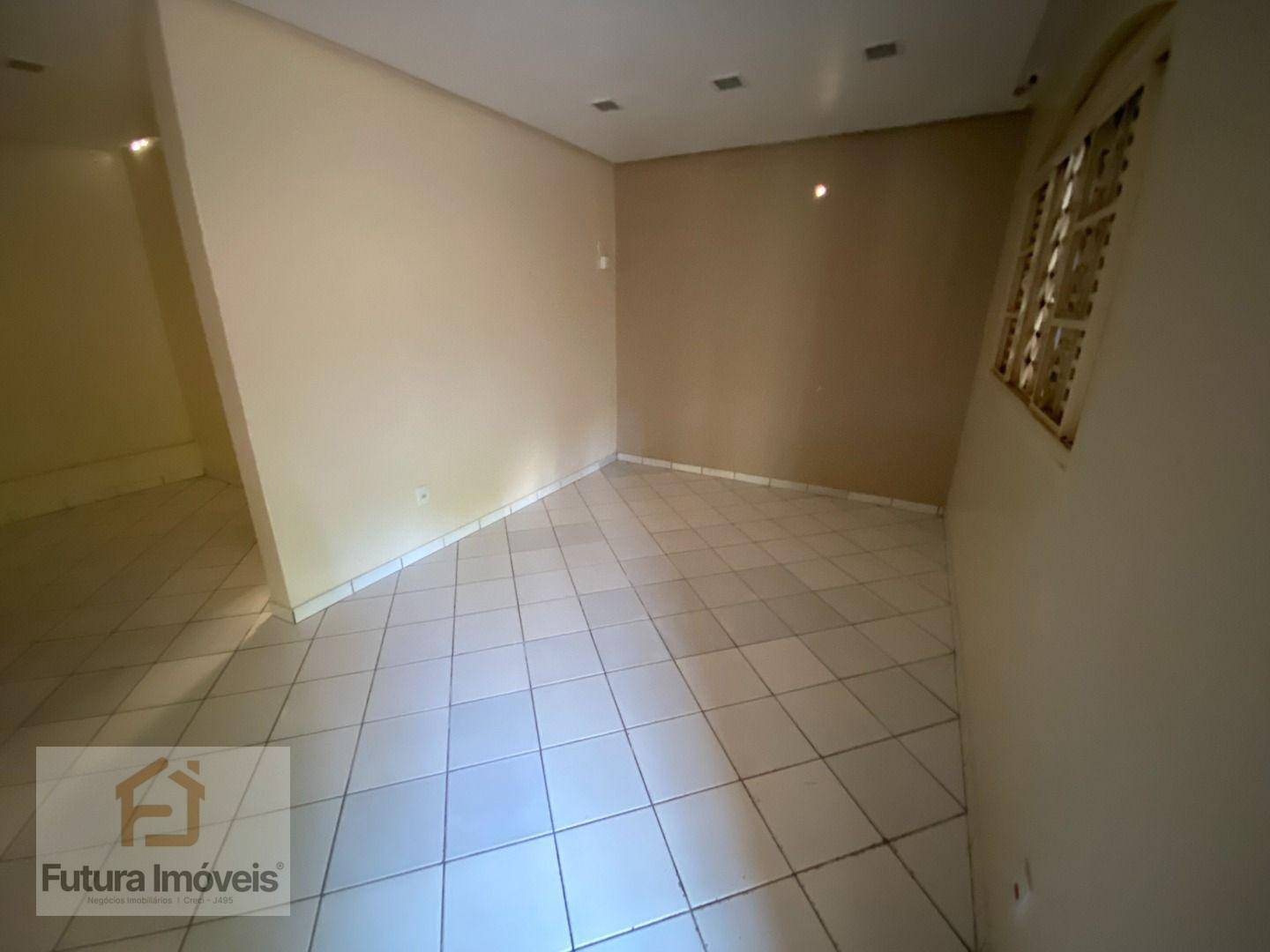 Casa para alugar com 3 quartos, 200m² - Foto 12
