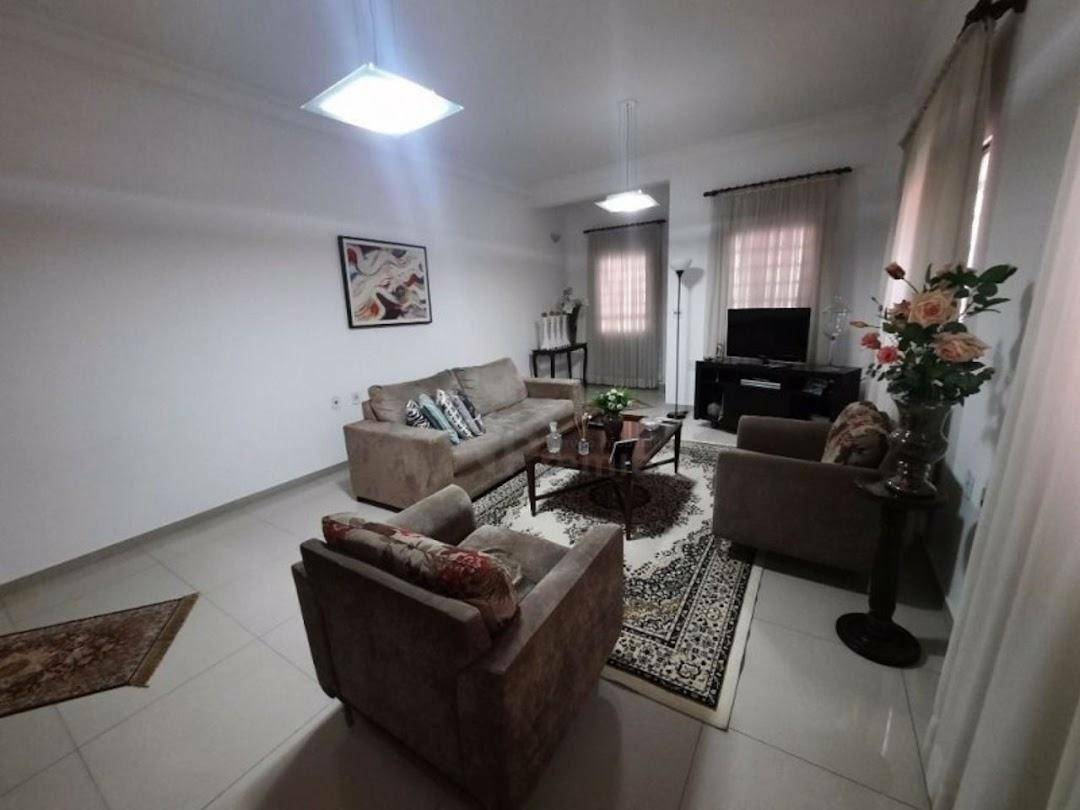 Casa à venda com 3 quartos, 229m² - Foto 6