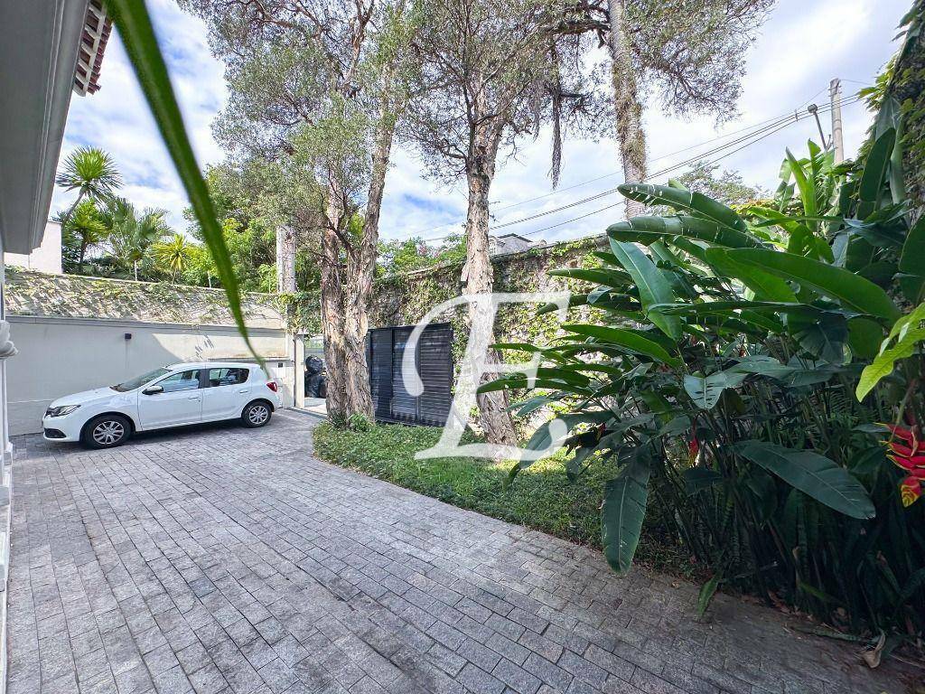 Casa para alugar com 4 quartos, 500m² - Foto 66