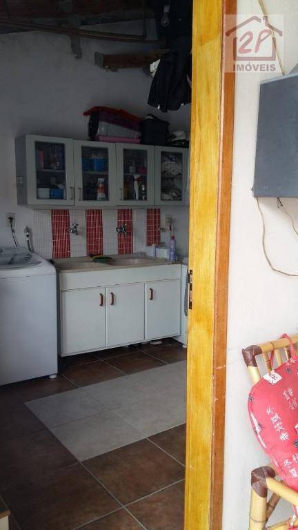 Casa à venda com 3 quartos, 200m² - Foto 18