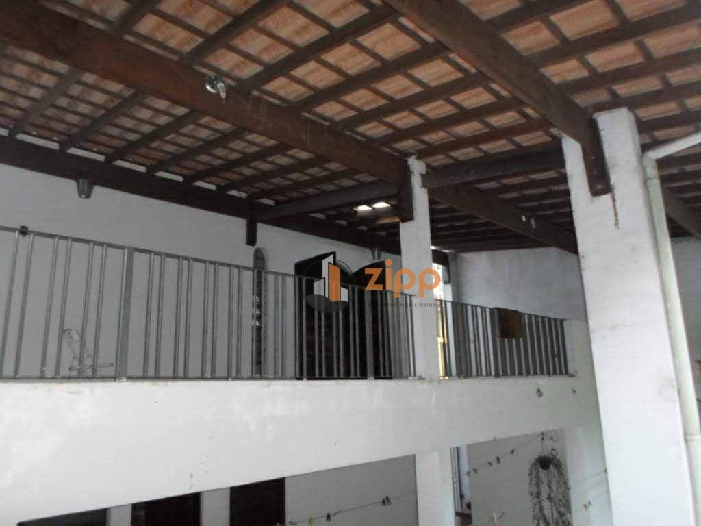 Sobrado à venda com 5 quartos, 301m² - Foto 49