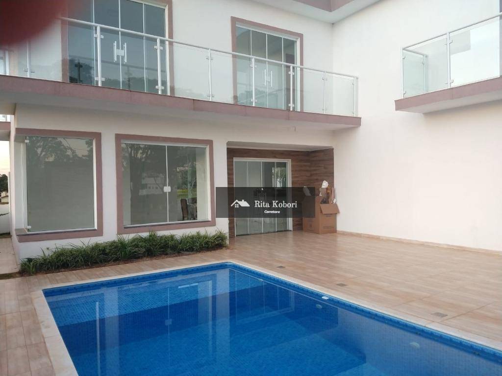 Casa de Condomínio à venda com 3 quartos, 240m² - Foto 4