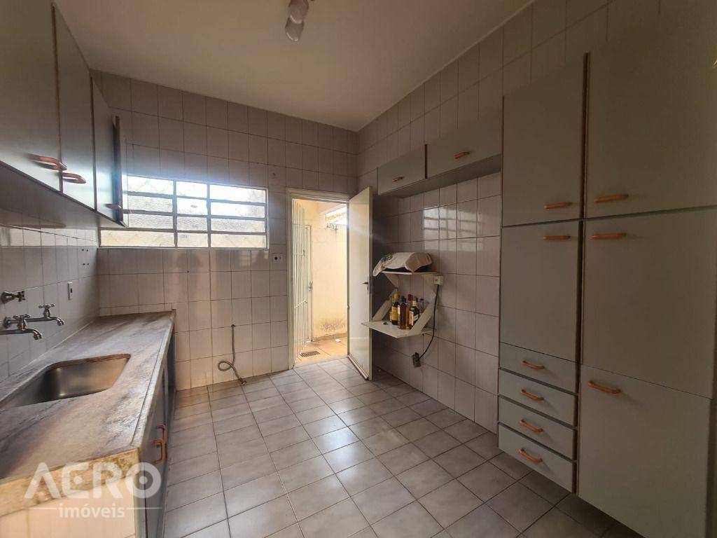 Casa à venda com 3 quartos, 190m² - Foto 19