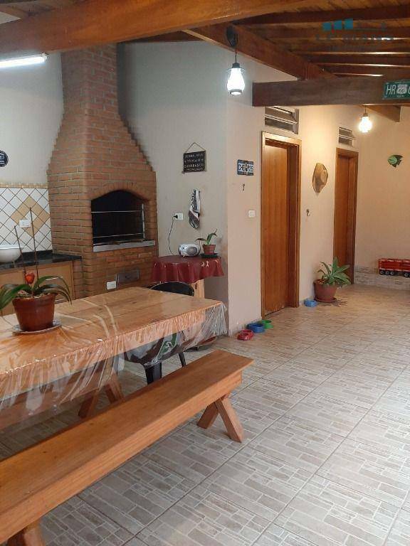 Casa à venda com 3 quartos, 225m² - Foto 25