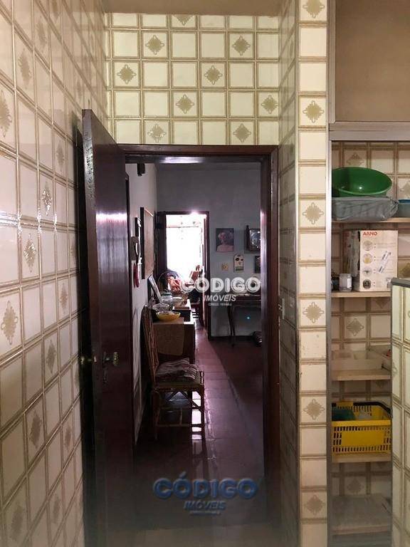 Casa à venda e aluguel com 4 quartos, 300m² - Foto 16