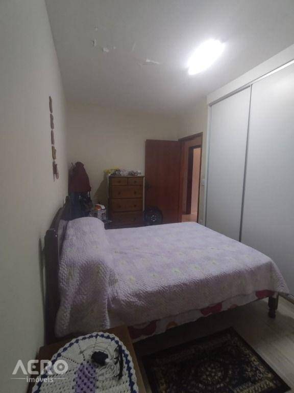 Casa à venda com 3 quartos, 140m² - Foto 33