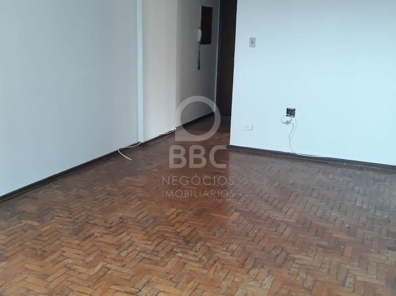 Apartamento à venda com 2 quartos, 68m² - Foto 3