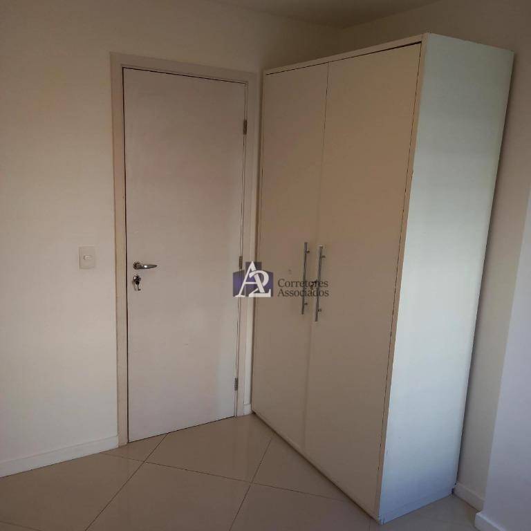 Apartamento à venda com 2 quartos, 66m² - Foto 8