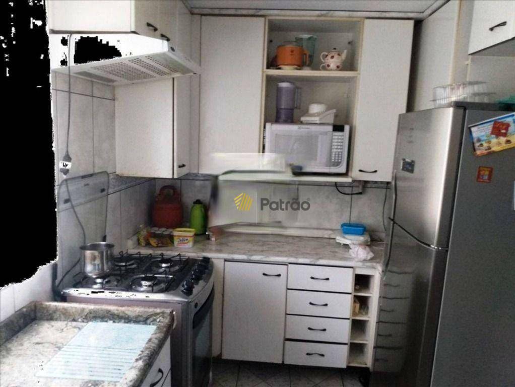 Apartamento à venda com 2 quartos, 58m² - Foto 3