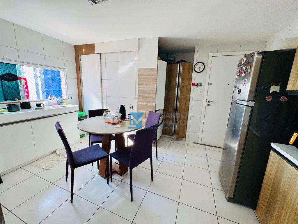 Apartamento à venda com 3 quartos, 179m² - Foto 20