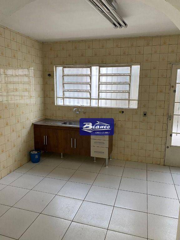 Sobrado à venda e aluguel com 3 quartos, 200m² - Foto 10