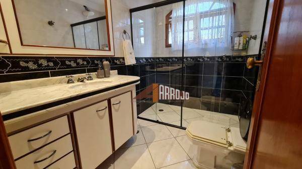 Sobrado à venda com 3 quartos, 300m² - Foto 33