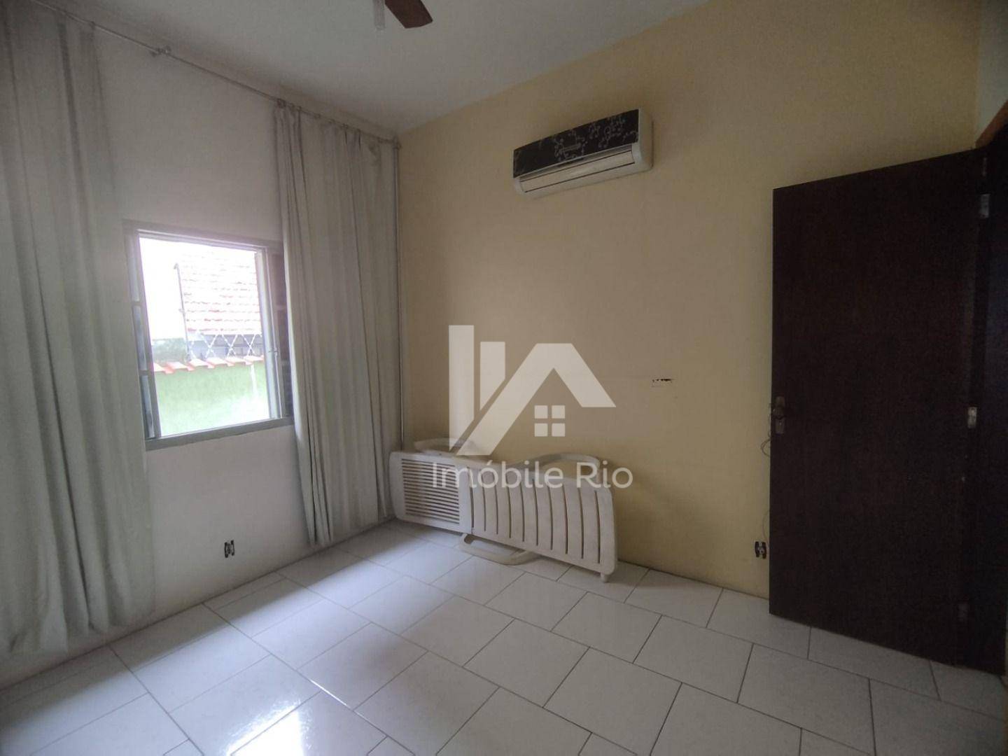 Casa à venda com 3 quartos, 258m² - Foto 12