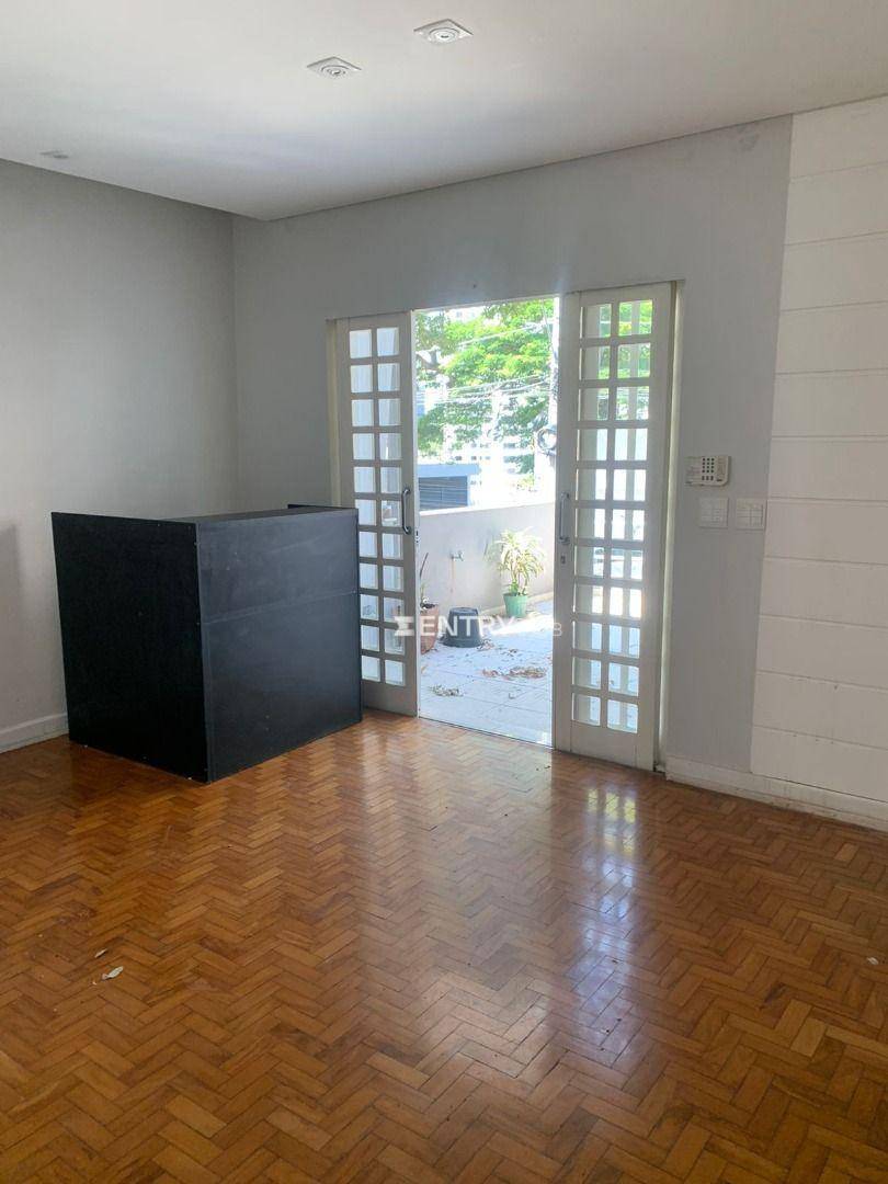 Casa para alugar com 2 quartos, 124m² - Foto 14