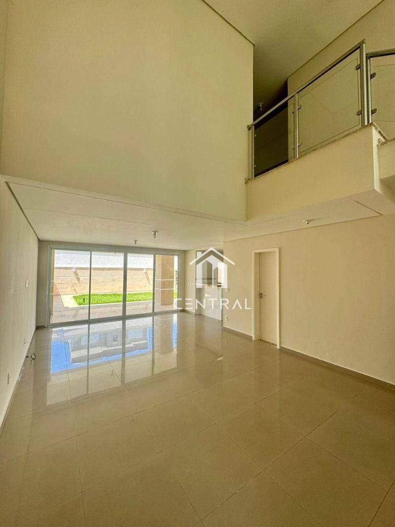 Casa de Condomínio à venda com 3 quartos, 200m² - Foto 2