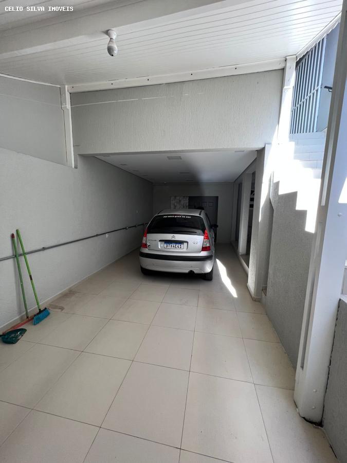Casa, 3 quartos, 240 m² - Foto 2