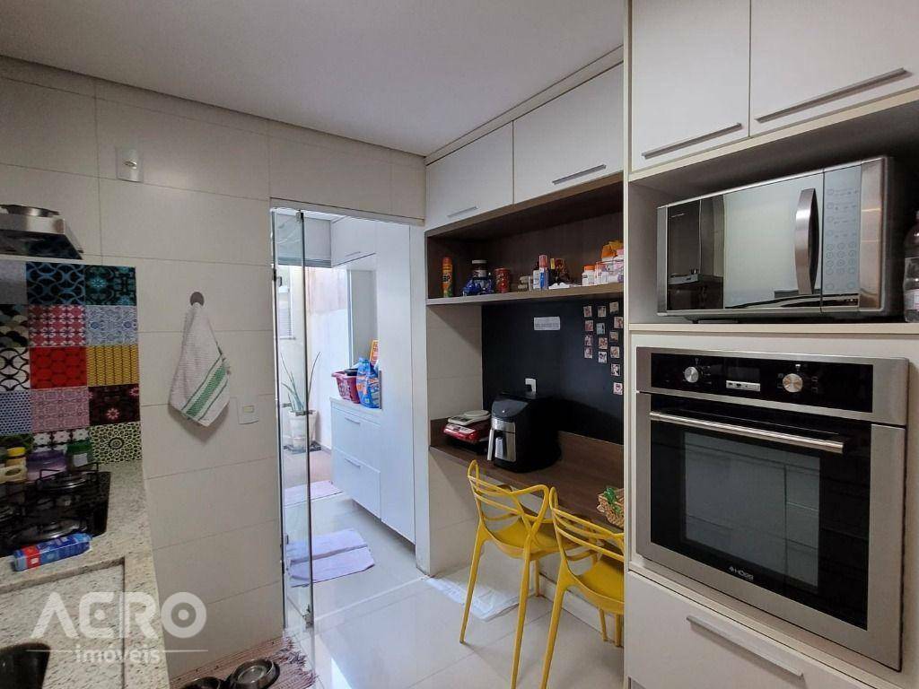 Casa de Condomínio à venda com 3 quartos, 190m² - Foto 7