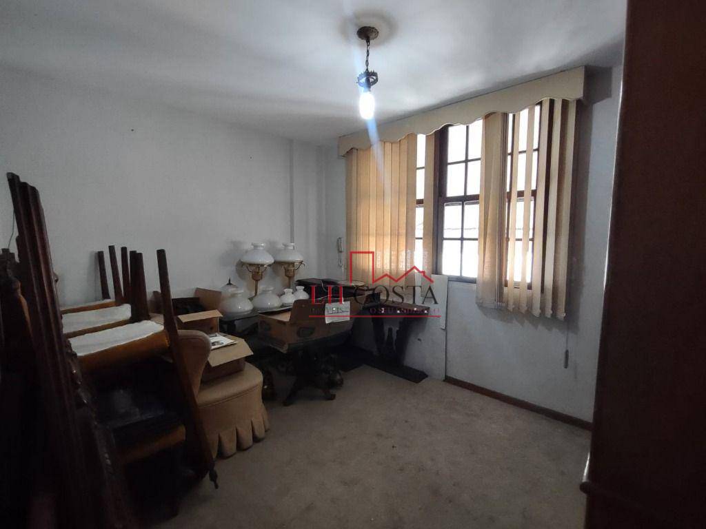 Apartamento à venda com 3 quartos, 140m² - Foto 10