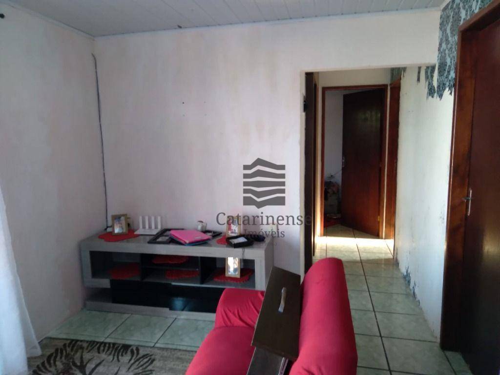 Casa à venda com 3 quartos, 90m² - Foto 10