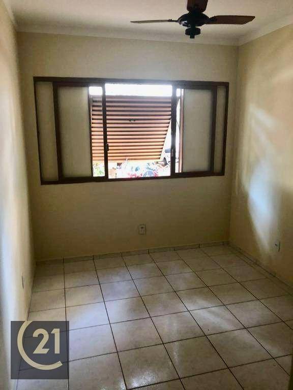 Apartamento à venda com 3 quartos, 80m² - Foto 2