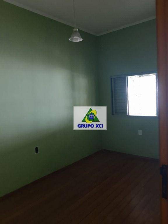 Casa à venda com 9 quartos, 261m² - Foto 10