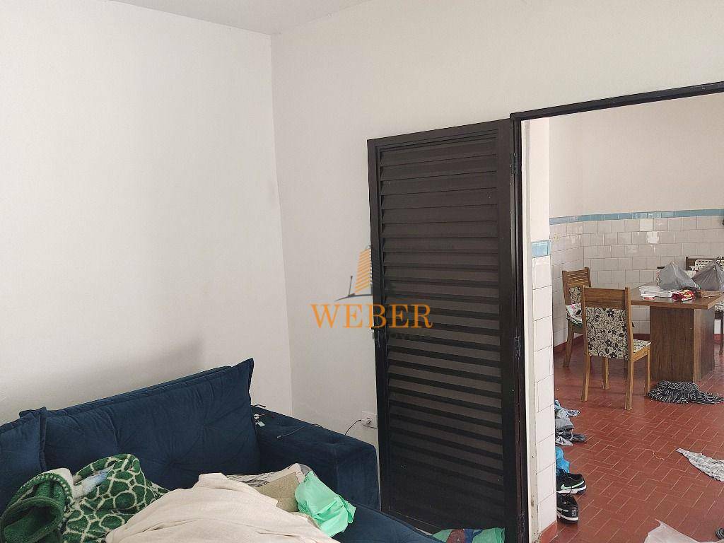 Casa à venda com 2 quartos, 290m² - Foto 11