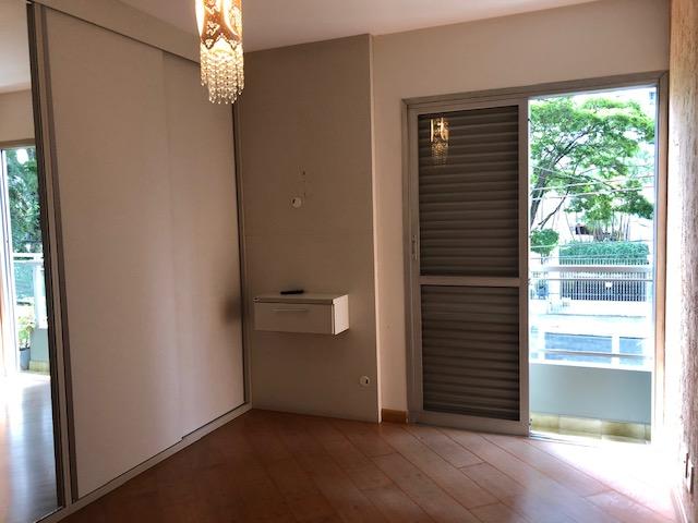 Apartamento à venda com 3 quartos, 112m² - Foto 10