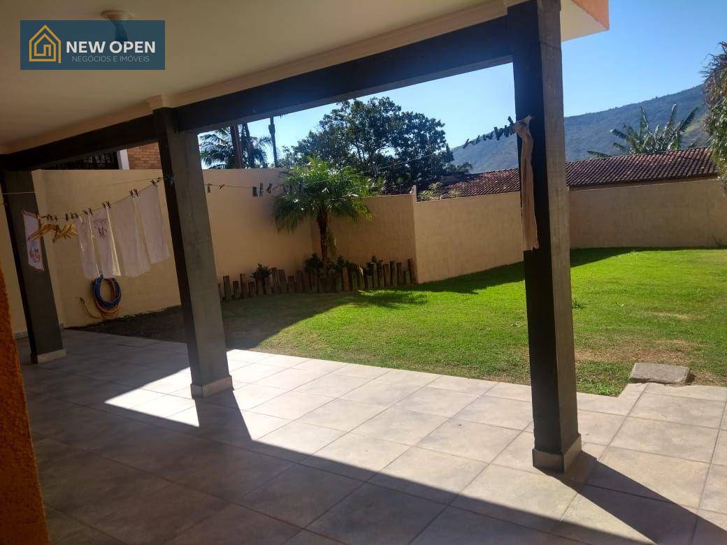 Casa à venda com 4 quartos, 200m² - Foto 10