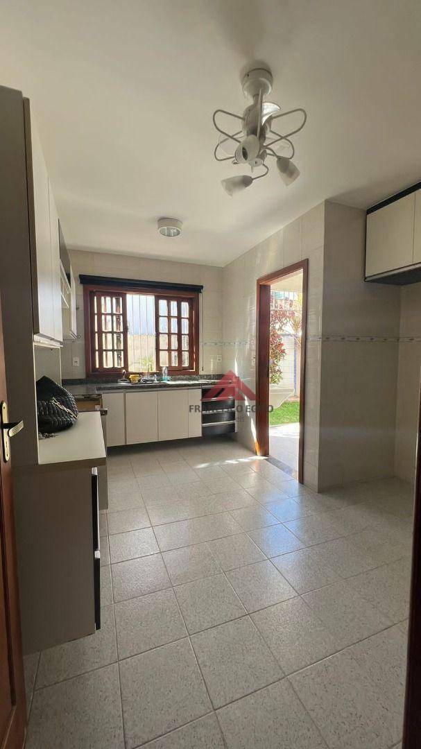 Casa à venda com 3 quartos, 130m² - Foto 15