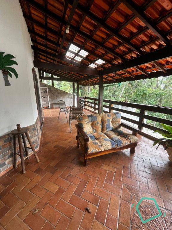 Casa de Condomínio para alugar com 3 quartos, 325m² - Foto 17