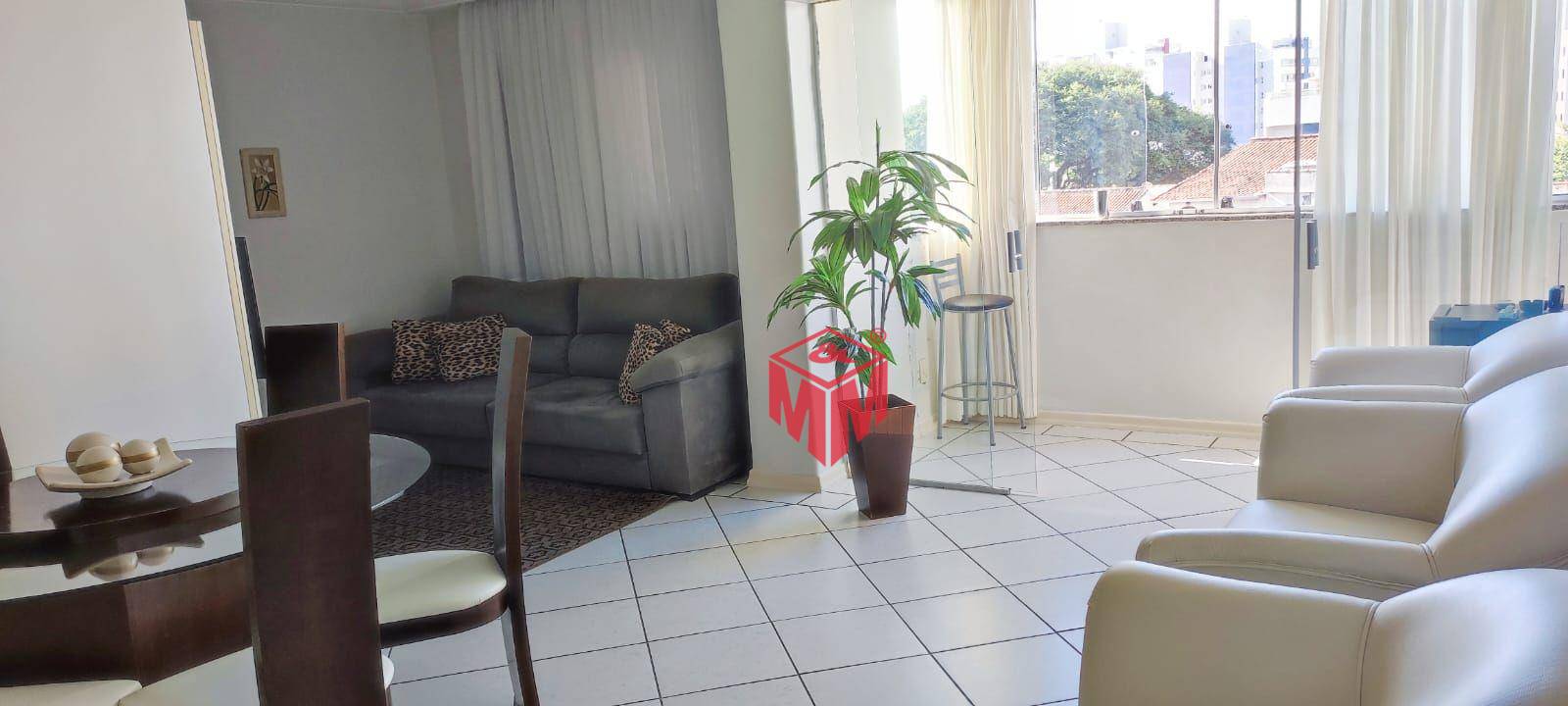 Apartamento à venda com 2 quartos, 70m² - Foto 4