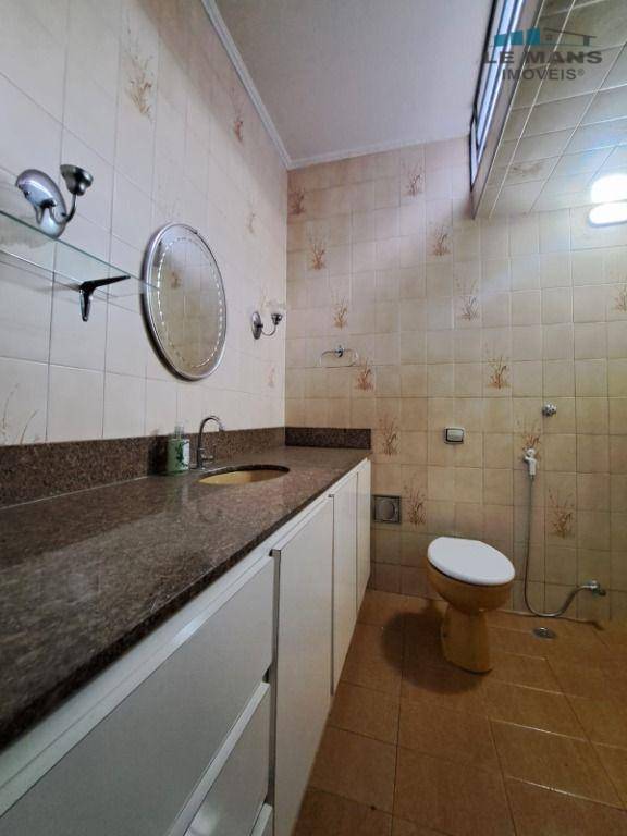 Casa à venda com 4 quartos, 250m² - Foto 14