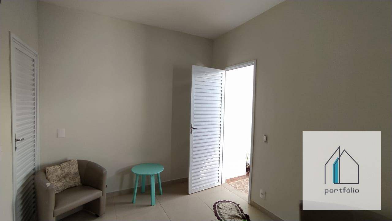 Casa à venda com 4 quartos, 200m² - Foto 16